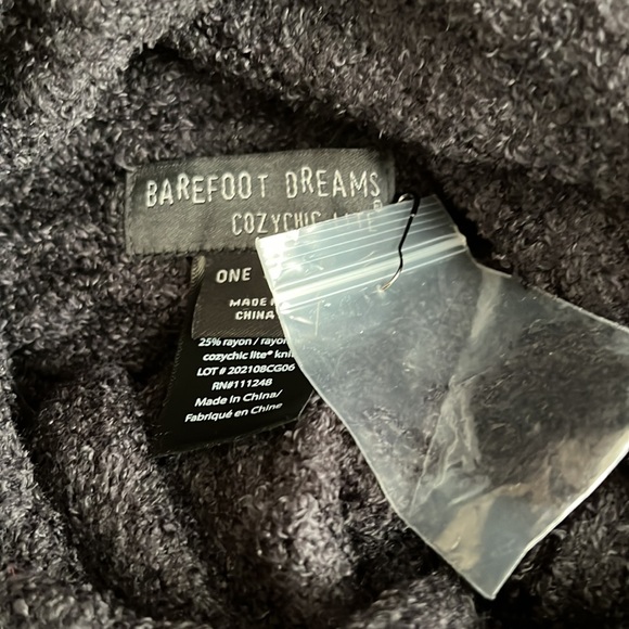 BAREFOOT DREAMS COZYCHIC LITE WIDE RIB TRAVEL WRAP, ONE SIZE. 0262 - Picture 6 of 8